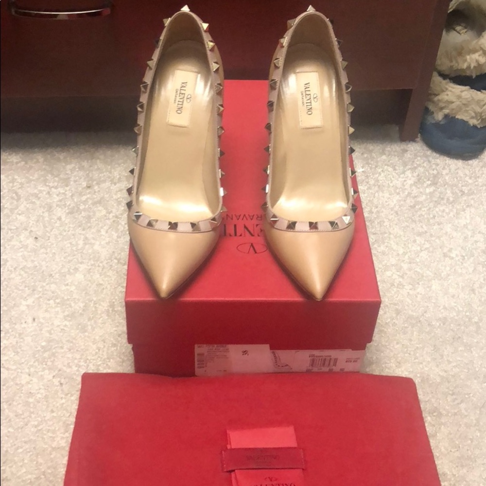 Authentic Valentino rockstud heels